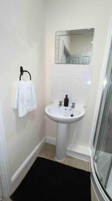 2 Bedroom Apartment With Balcony Oxford Eksteriør bilde