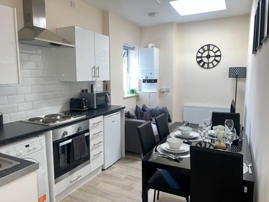 2 Bedroom Apartment With Balcony Oxford Eksteriør bilde